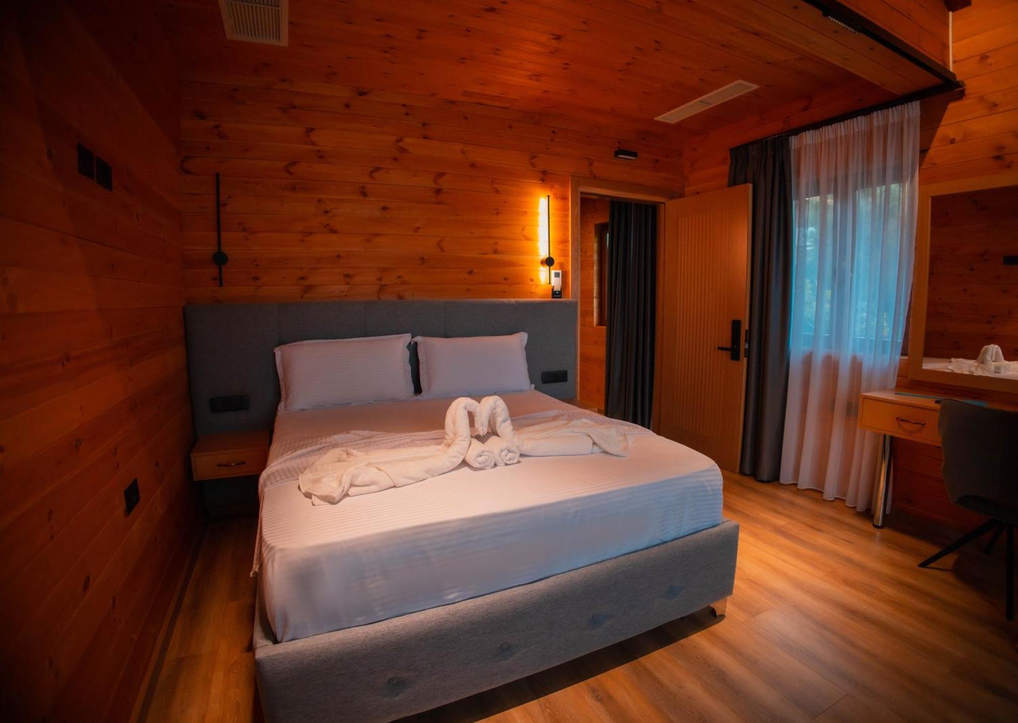 Hotel Shpija E Gjyshit Canaj Eksteriør bilde