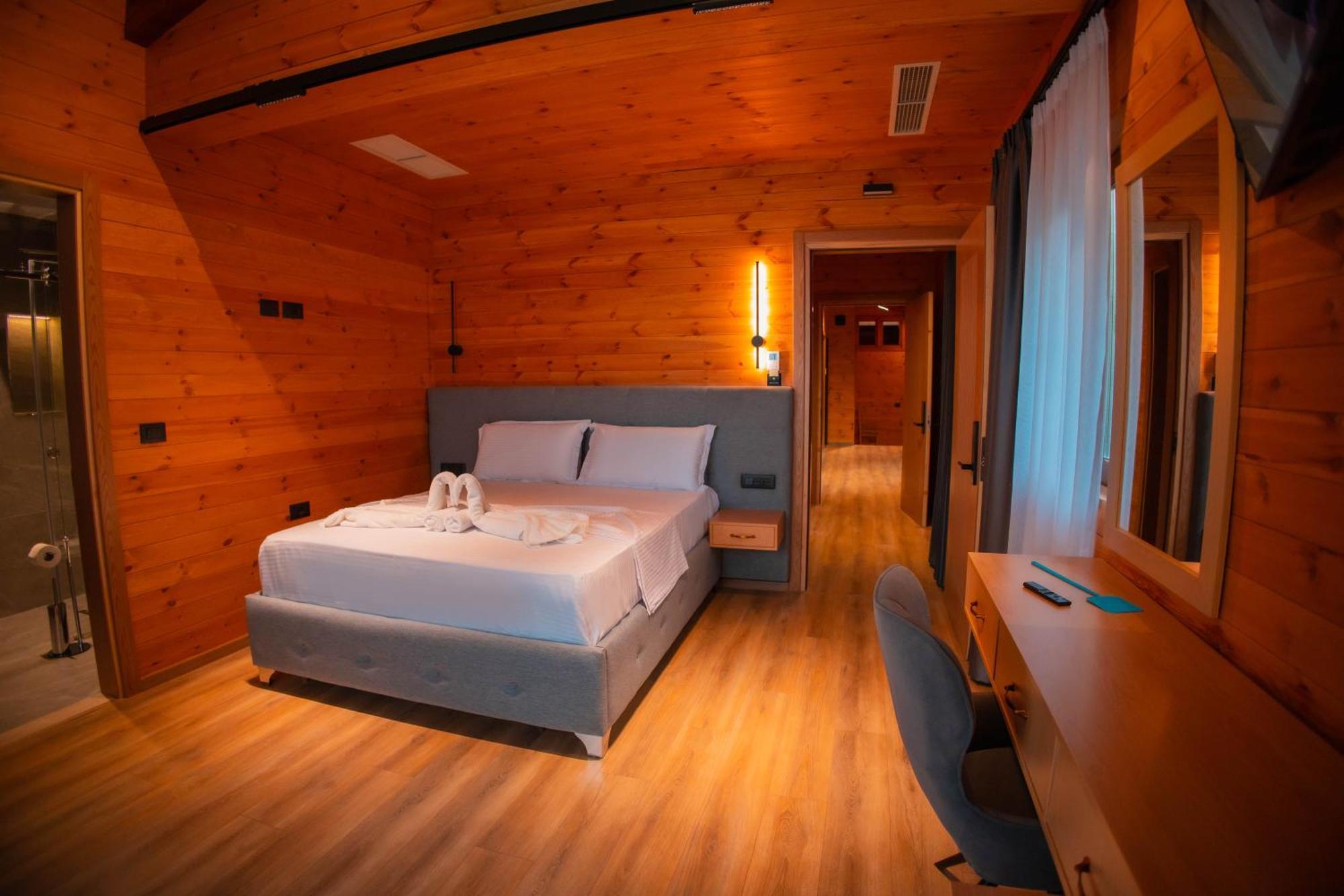Hotel Shpija E Gjyshit Canaj Eksteriør bilde