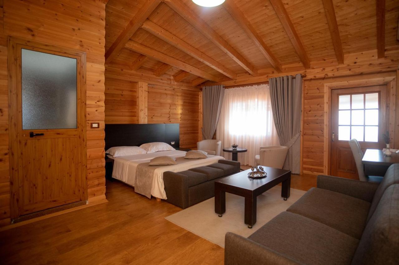 Hotel Shpija E Gjyshit Canaj Eksteriør bilde