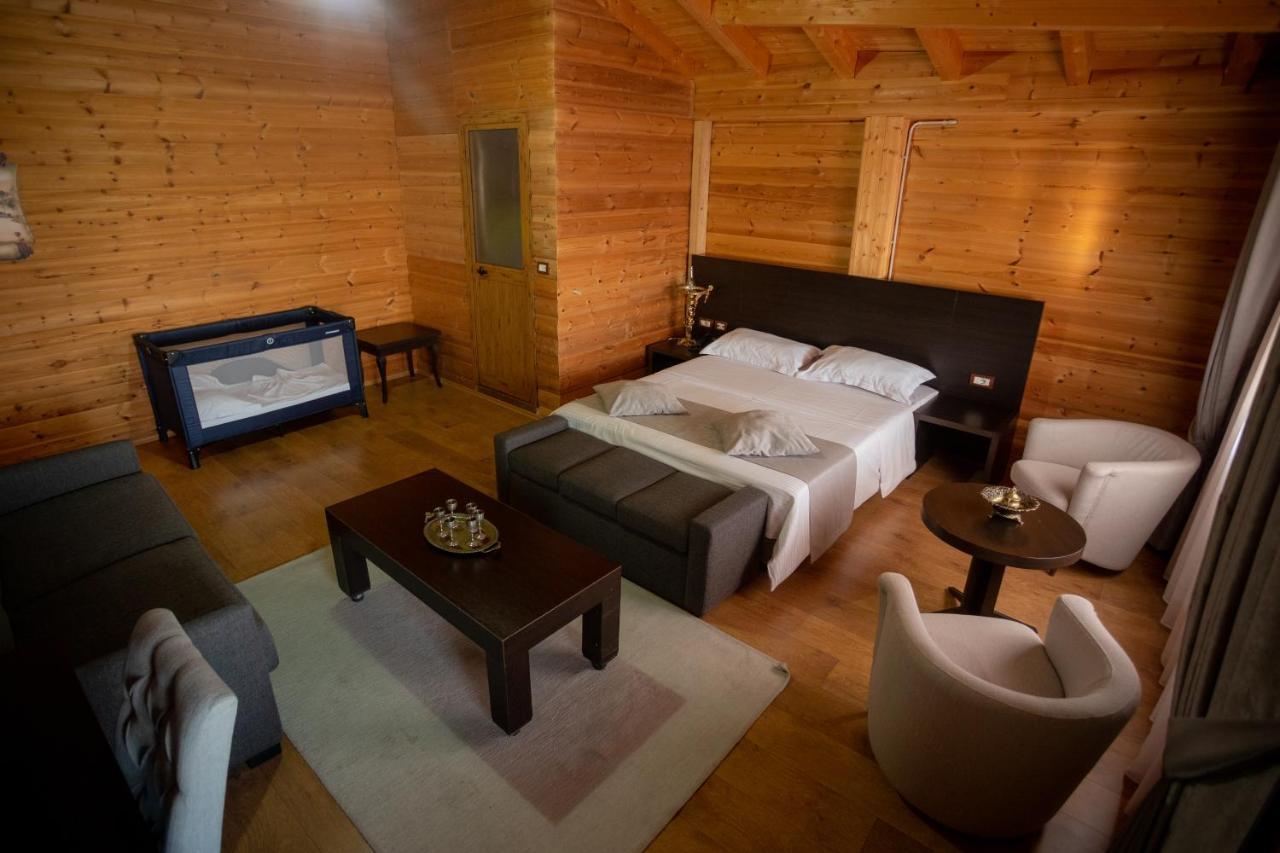 Hotel Shpija E Gjyshit Canaj Eksteriør bilde