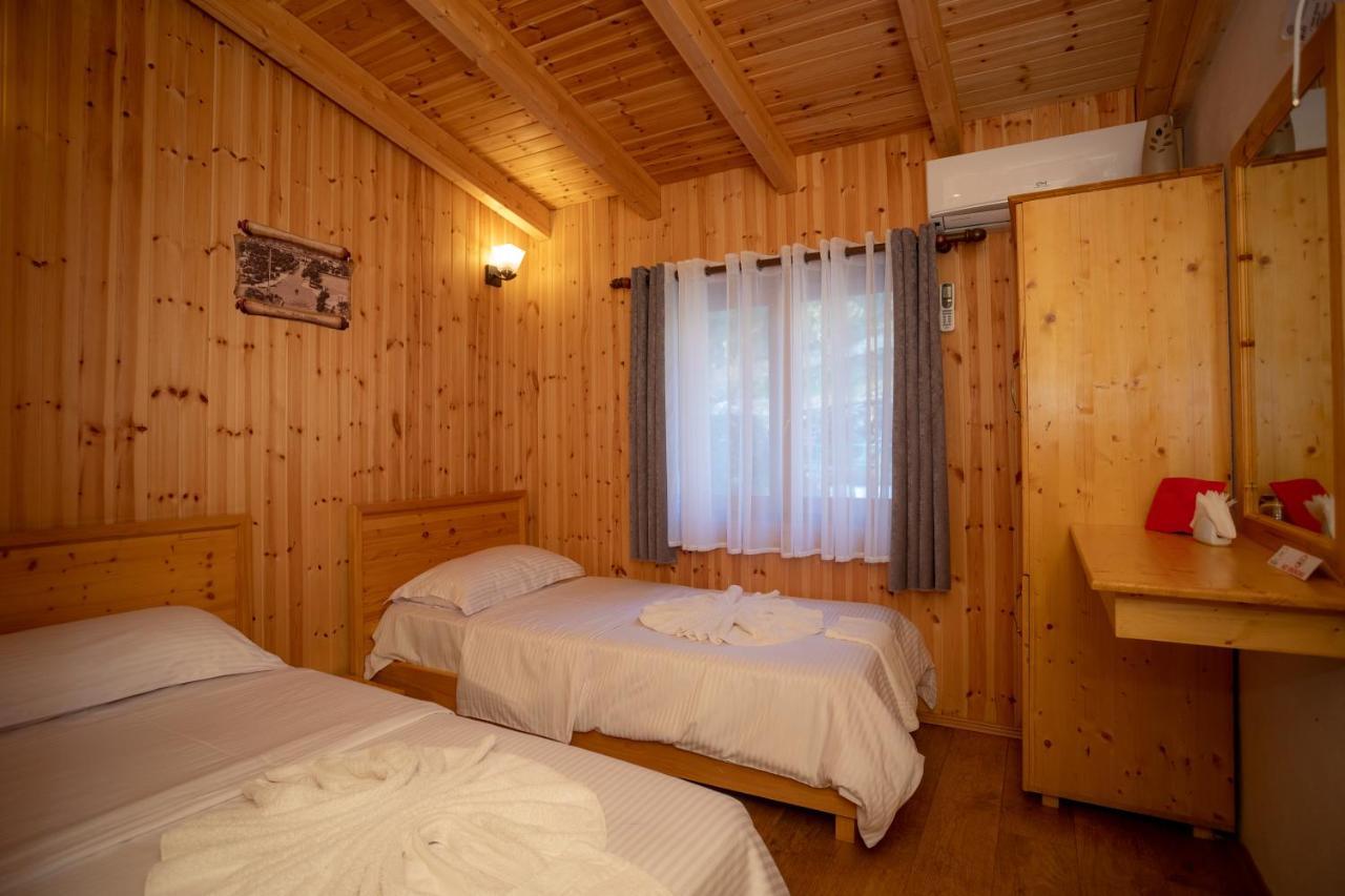 Hotel Shpija E Gjyshit Canaj Eksteriør bilde