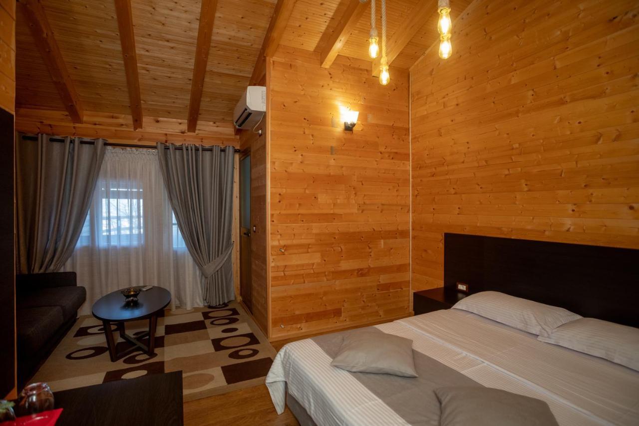 Hotel Shpija E Gjyshit Canaj Eksteriør bilde