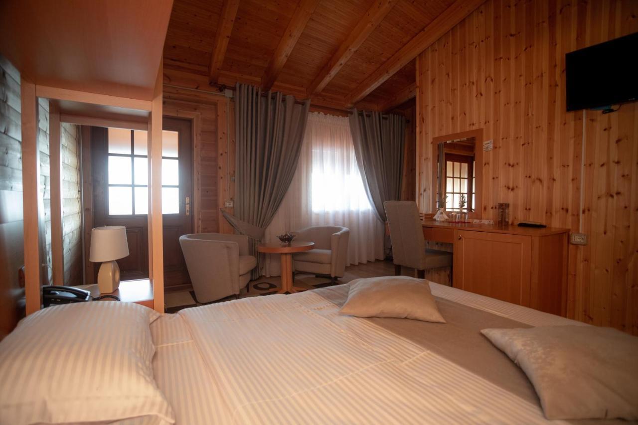 Hotel Shpija E Gjyshit Canaj Eksteriør bilde
