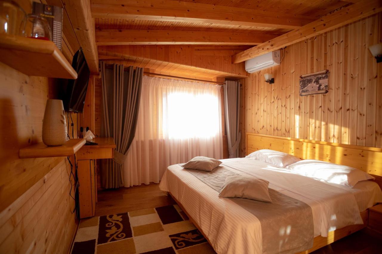 Hotel Shpija E Gjyshit Canaj Eksteriør bilde