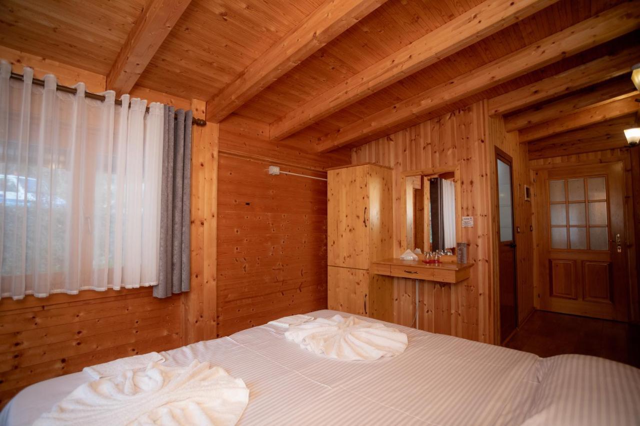 Hotel Shpija E Gjyshit Canaj Eksteriør bilde