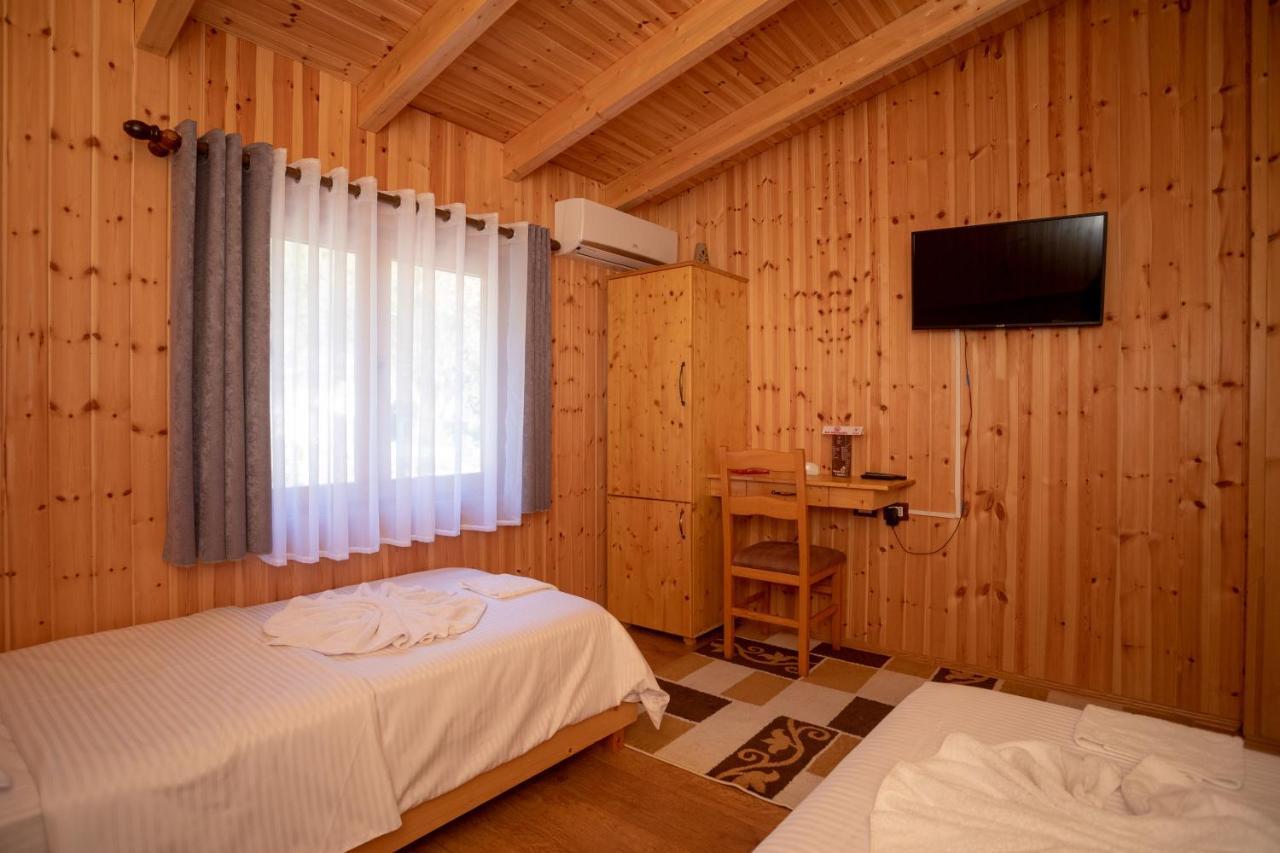Hotel Shpija E Gjyshit Canaj Eksteriør bilde